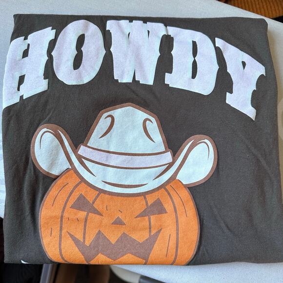 Violets are blue “Howdy pumpkin” brown fall country tshirt size small - Picture 3 of 5